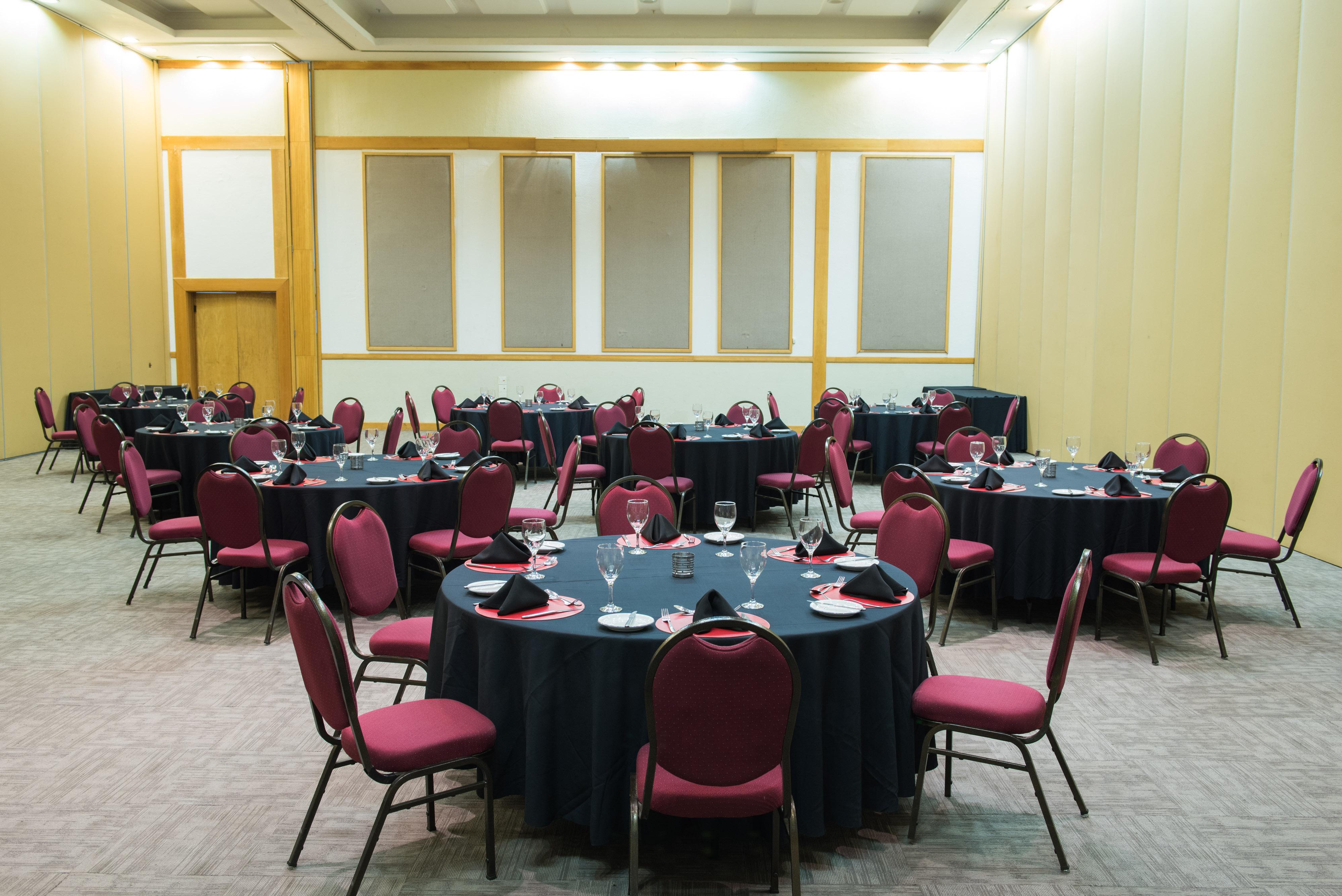 Vila Gale Eco Resort Angra Ангра-дус-Рейс Экстерьер фото A banquet hall