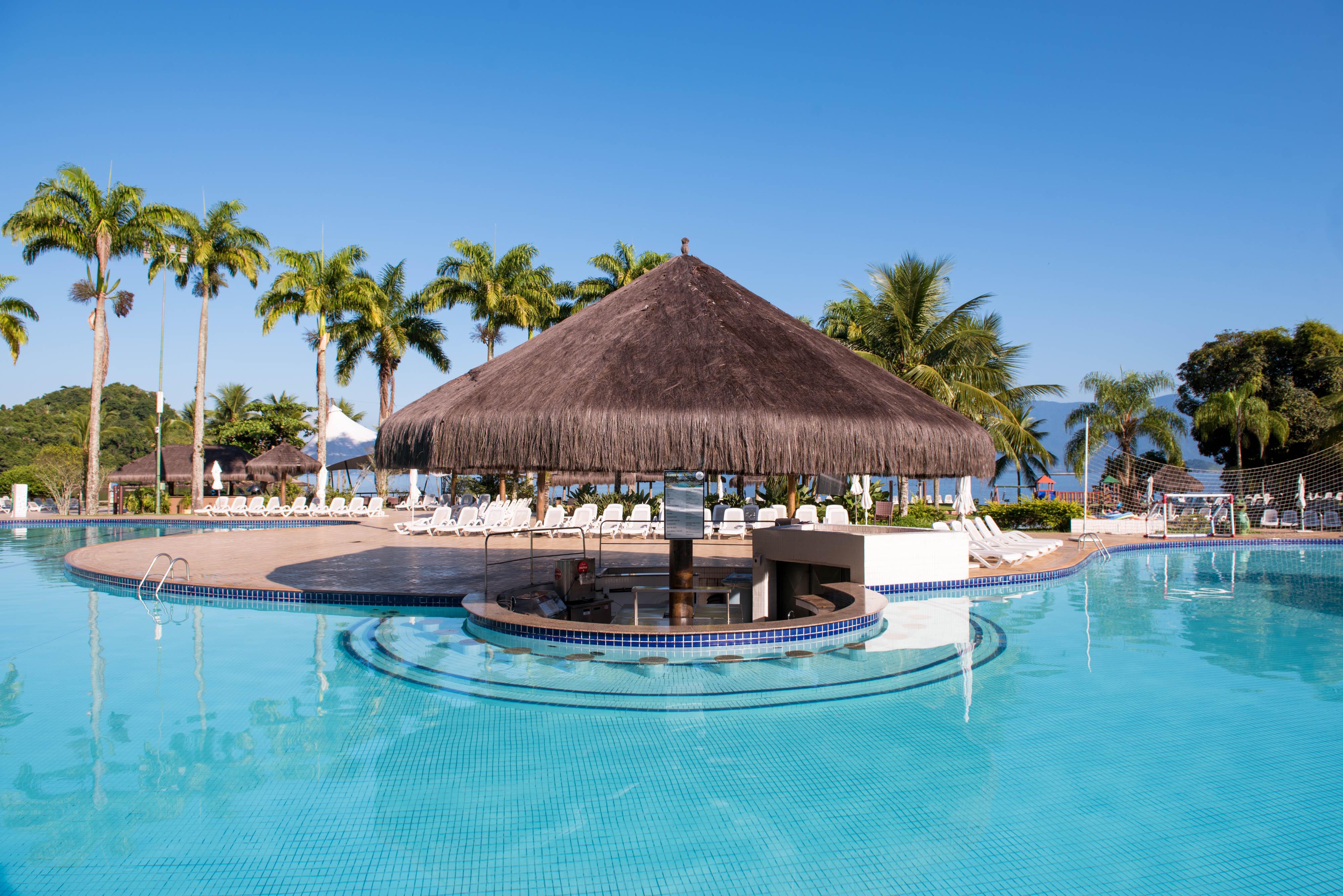 Vila Gale Eco Resort Angra Ангра-дус-Рейс Экстерьер фото The swimming pool at the Sheraton Resort