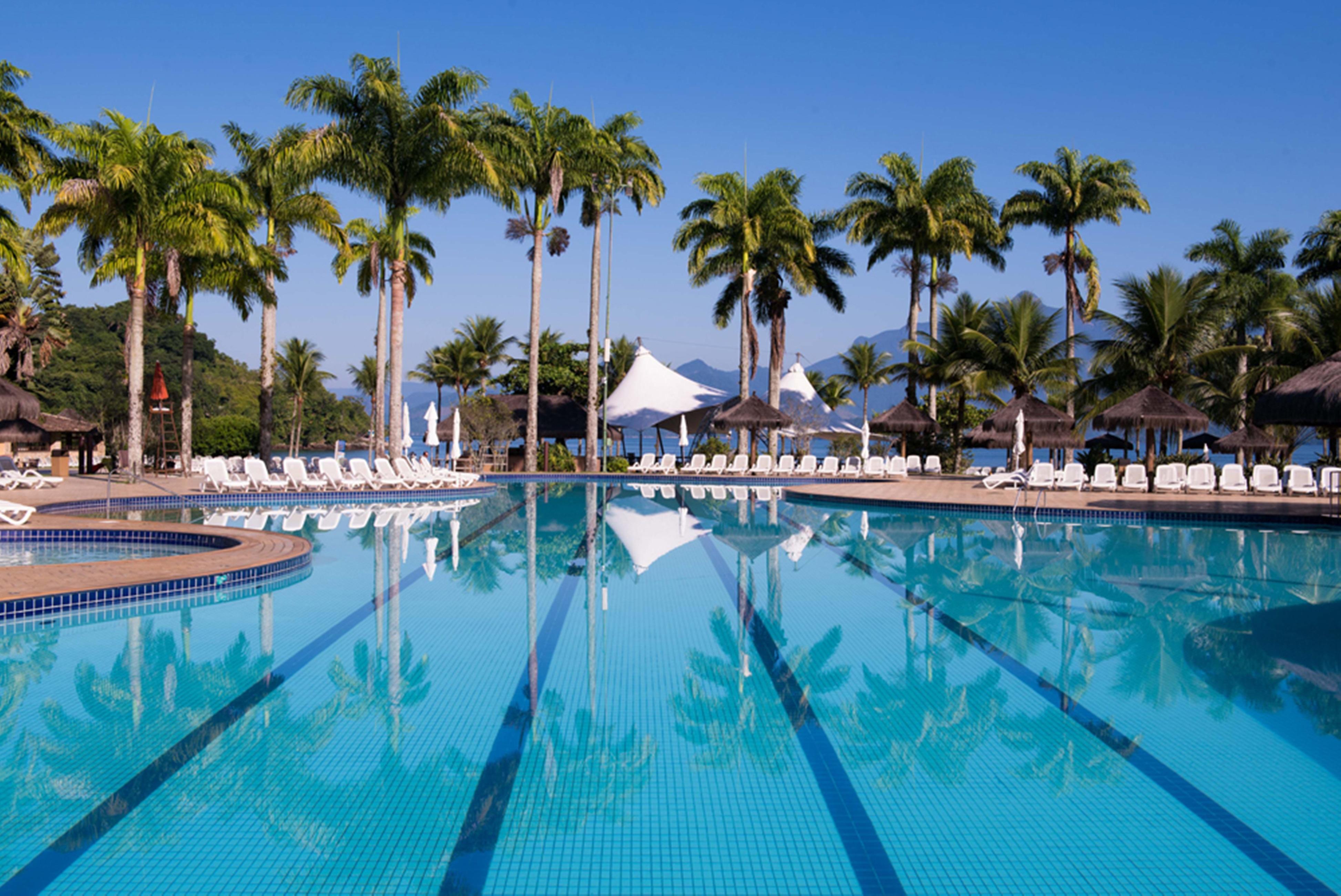 Vila Gale Eco Resort Angra Ангра-дус-Рейс Экстерьер фото The swimming pool at the Sheraton Nha Trang Hotel & Spa Resort
